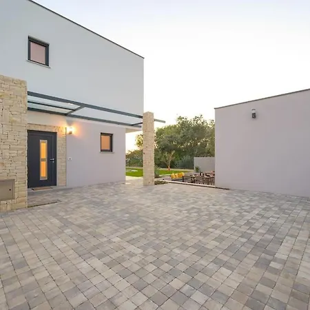 Stella Aurea By Istrialux * Peroj