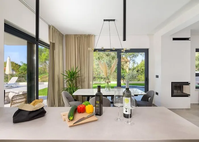 Stella Aurea By Istrialux Peroj