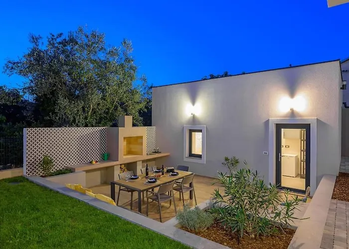 Stella Aurea By Istrialux