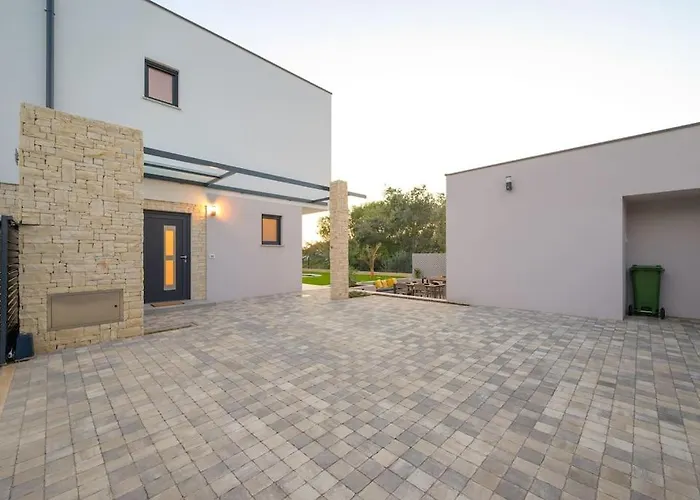 Stella Aurea By Istrialux * Peroj